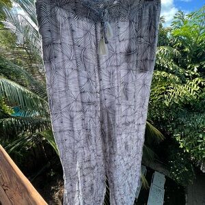 Roxy Black and White Flowy Slit Leg Pant